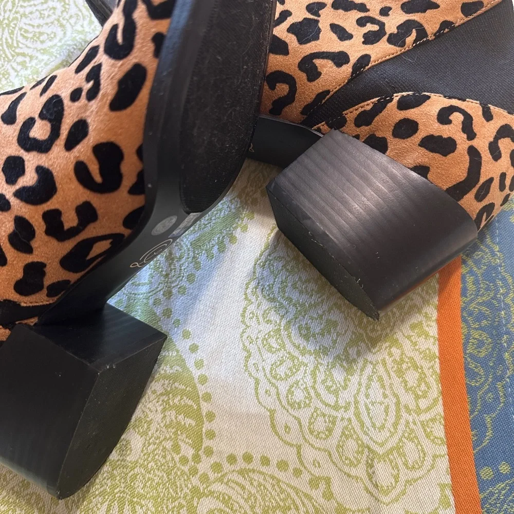Chinese Laundry Finn Leopard Ankle Boots